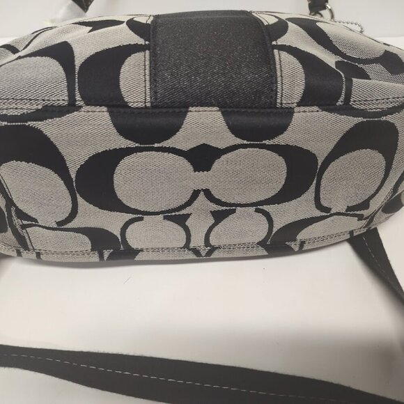 Coach Black and Cream Shoulder Bag - Picture 11 of 12
